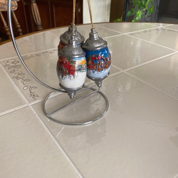 BUDWEISER 2004 CHRISTMAS ORNAMENT CERAMIC AND PEWTER - Picture 6 of 6